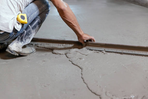 Best Concrete Pool Decks in Desoto Lakes, FL